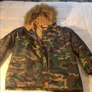 Thick winter coat (camouflage)